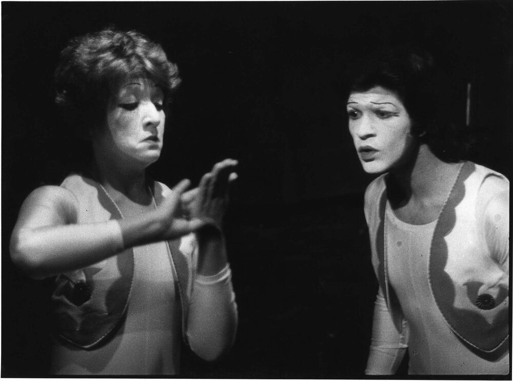 Zazu and Zerkus: Mime and Dance