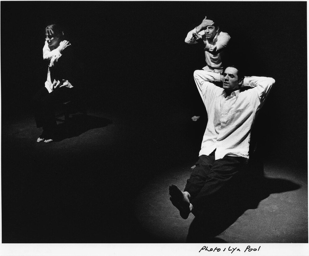 Nil, Cat &amp; Buried