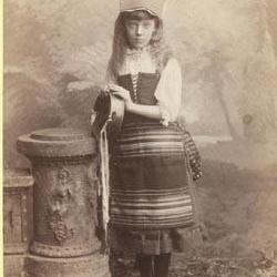 Leila Christina Armytage.