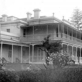 "Como" Toorak Rd, South Yarra.