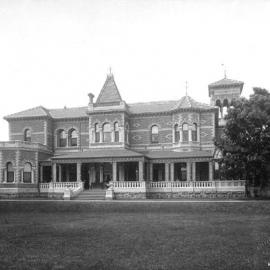 West front, Rippon Lea