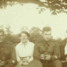 Doris McKellar with friends, University of Melbourne