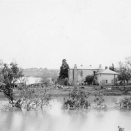 Lucerne Farm and the flooded Darebin Creek at Alphington, Victoria
