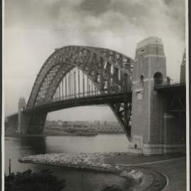 Sydney Harbour Bridge, looking south