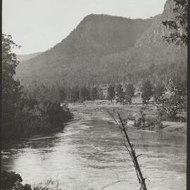 Wollondilly River Burragorang Valley, NSW