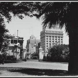 King William Street from Government House Gardens.