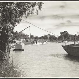 Pleasure Boats, Murray River at Mildura