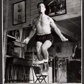 [Boxer identified as Calvezzi]
