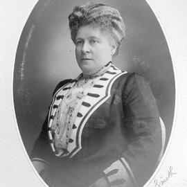 Mrs Howard Smith