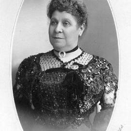 Mrs Simon Moss