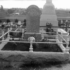 Graves and headstones in Pine Ridge Cemetery, Coburg