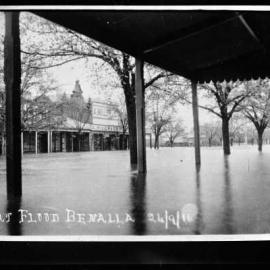 A flooded commercial street in central Benalla, September 24th 1916.