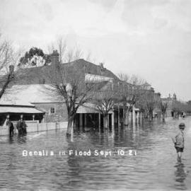 A flooded commercial street in central Benalla, September 10th 1921.