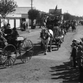 A parade along a street in Benalla.