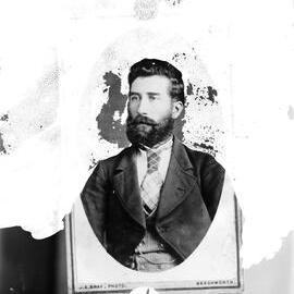 Portrait of an unidentified man.