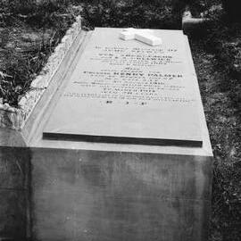 A grave in an unidentified cemetery, possibly in Benalla.