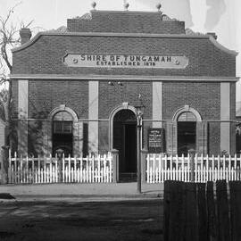 Front view of the Shire of Tungamah offices.