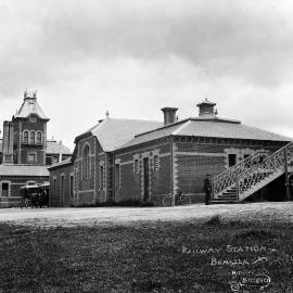 An oblique view of the front of the Benalla Railway Station.