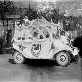 A car decorated for peace celebrations in Benalla.