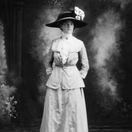 Studio portrait of Mrs. Hepburn.