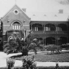 Front view of the Convent of Our Lady of the Angels, Benalla.
