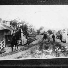 The Old Bridge & Toll House in Benalla.