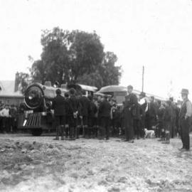 Metro Goldwyn Mayer's 'Trackless Train' visiting Benalla.