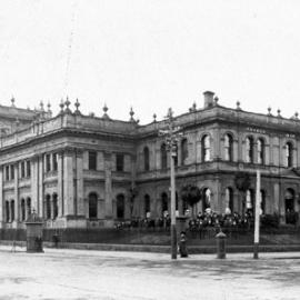 Delegates in front of Victorian Trades Hall.