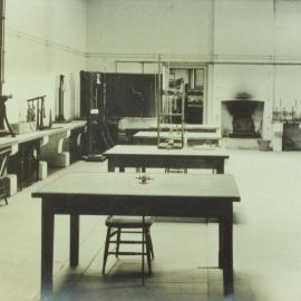 Natural Philosophy School laboratory, University of Melbourne, 1892.