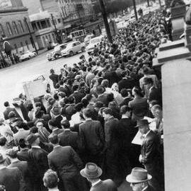 Bank officers protesting at Parliament House, Melbourne.
