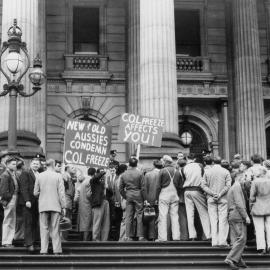 Workers' demonstration at Parliament House, Melbourne.