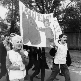 Men and women at an Aldermaston Solidarity Rally in Melbourne, in 1963.