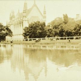 Old Wilson Hall and Law School with lake in foreground, University of Melbourne, 1921-1926.