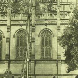 Old Wilson Hall fire, University of Melbourne, 25 January 1952.