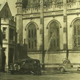 Old Wilson Hall fire, University of Melbourne, 25 January 1952.