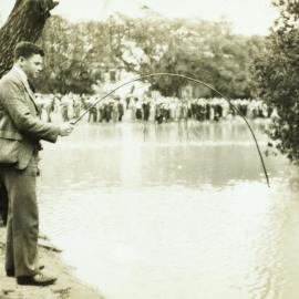 Yabby fishing contest, University of Melbourne, August 1935.