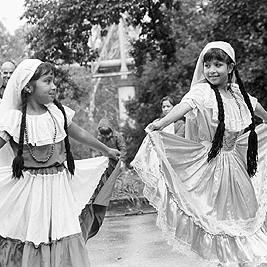 Latin American dancers at the Fairfield Park amphitheatre, 1990.