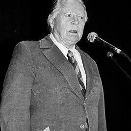 Jim Cairns at the Anti-Vietnam War Moratorium 20th anniversary, 11th May 1990.