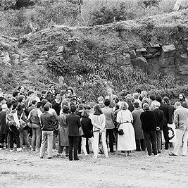 Joan Kirner launches conservation book at Darebin Parklands, September 1990.