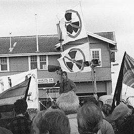 Richard Bolt at US warship protest, 14th June 1987