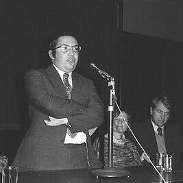 Joe Camilleri at anti-uranium mining meeting, 9th October 1976