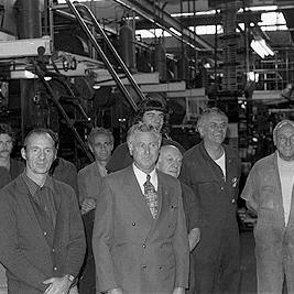Jack O'Donohue, grauvure press operator, retires from Herald Grauvre printers.