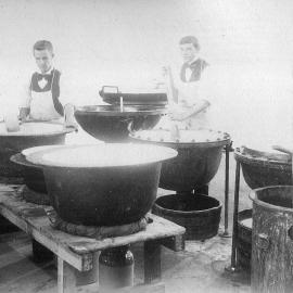 Enamelled Pans for precipitating Chemical Salts