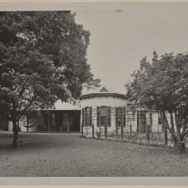[New garden arbour, Miegunyah]