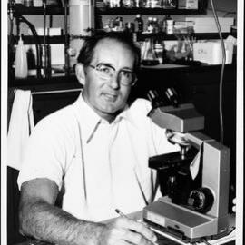 McKenzie, Prof Ian