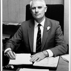 Potter, Jim, Registrar