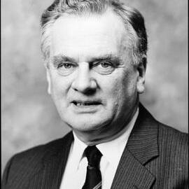 Poynter, Professor John, Assistant Vice-Chancellor (Cultural Affairs). 1991