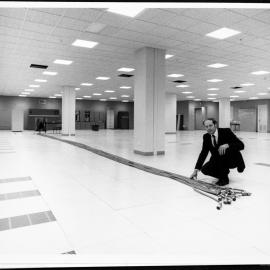Computer Centre. Alan Bell in the New Computer Building. Jul 1986