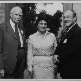 Paton, Robyn and others. Friends of the Baillieu Library