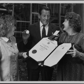 Pawsey, Maurice with his University Gold Medal and others. 8 Dec 1990